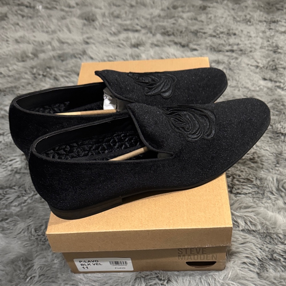 Steve Madden Black mens Loafers 11